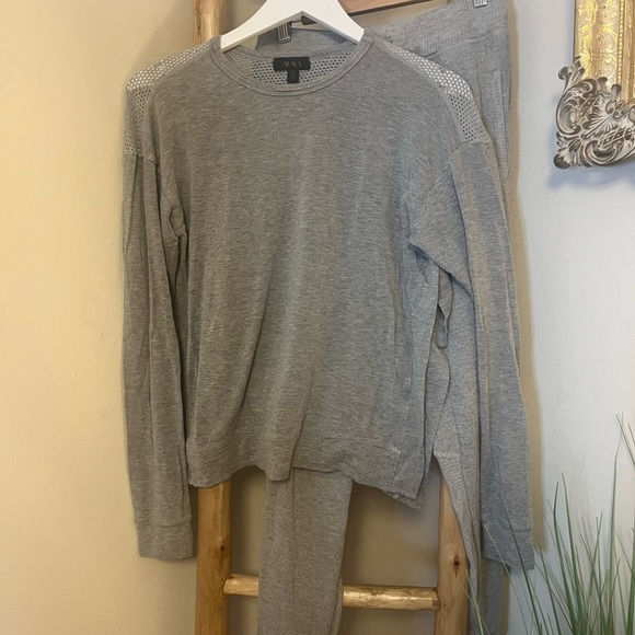 Alala Gray Activewear Top and Pants set Women’s Size Small - Picture 1 of 9